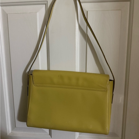 Gucci Yellow Shoulder Bag smooth patent leather poor to fair condition - Picture 4 of 14